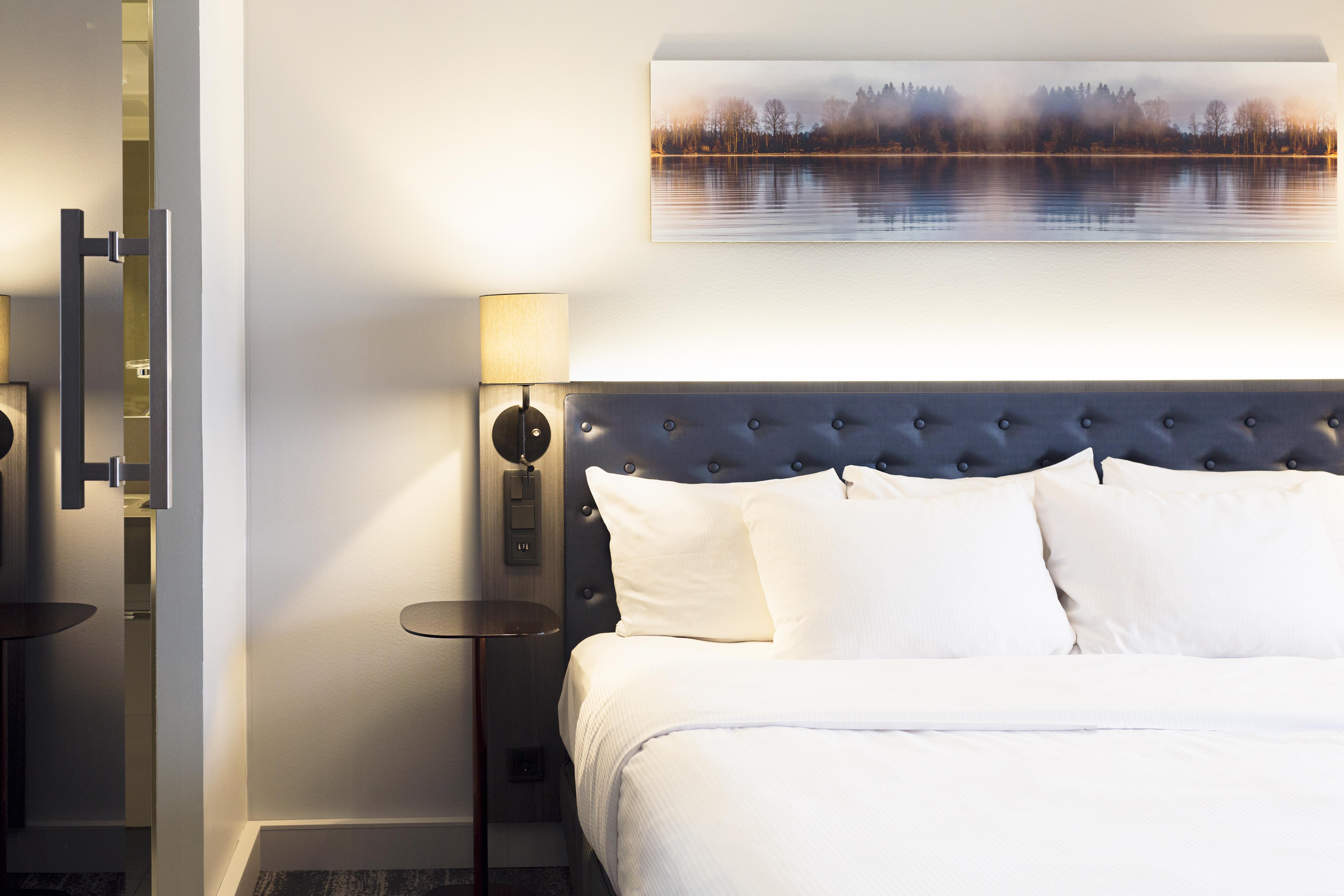 Hilton Helsinki Strand Exterior photo A bedroom at the hotel