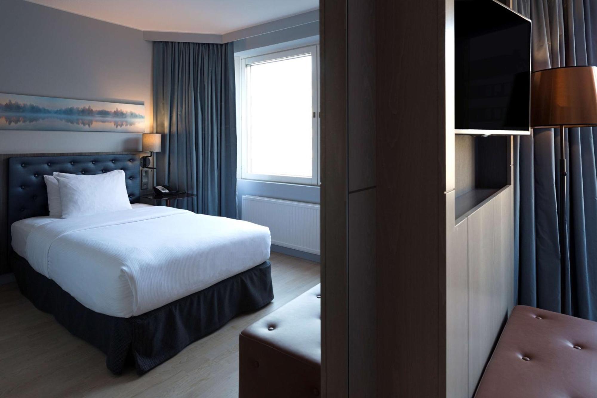 Hilton Helsinki Strand Exterior photo