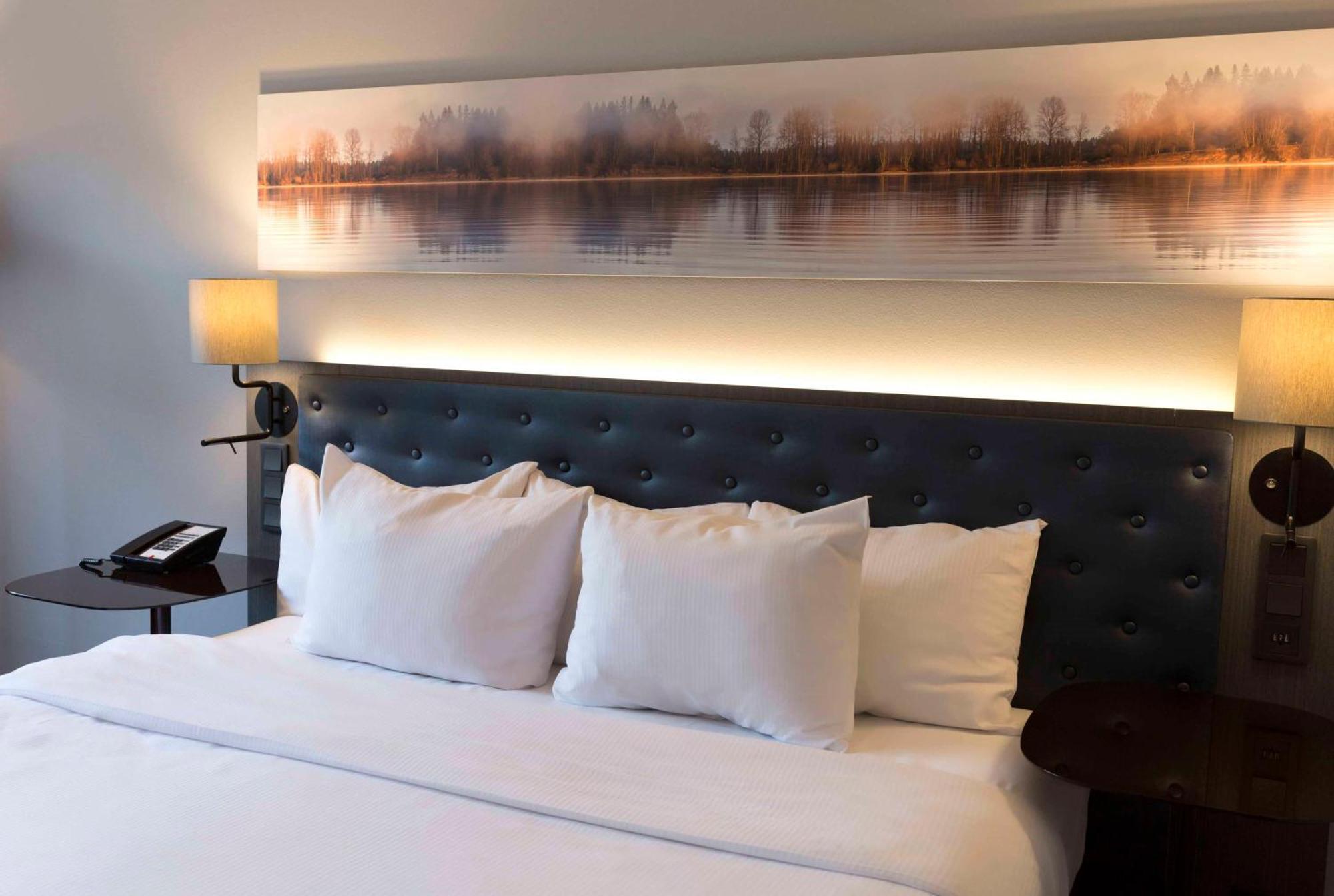 Hilton Helsinki Strand Exterior photo A room at the Hotel