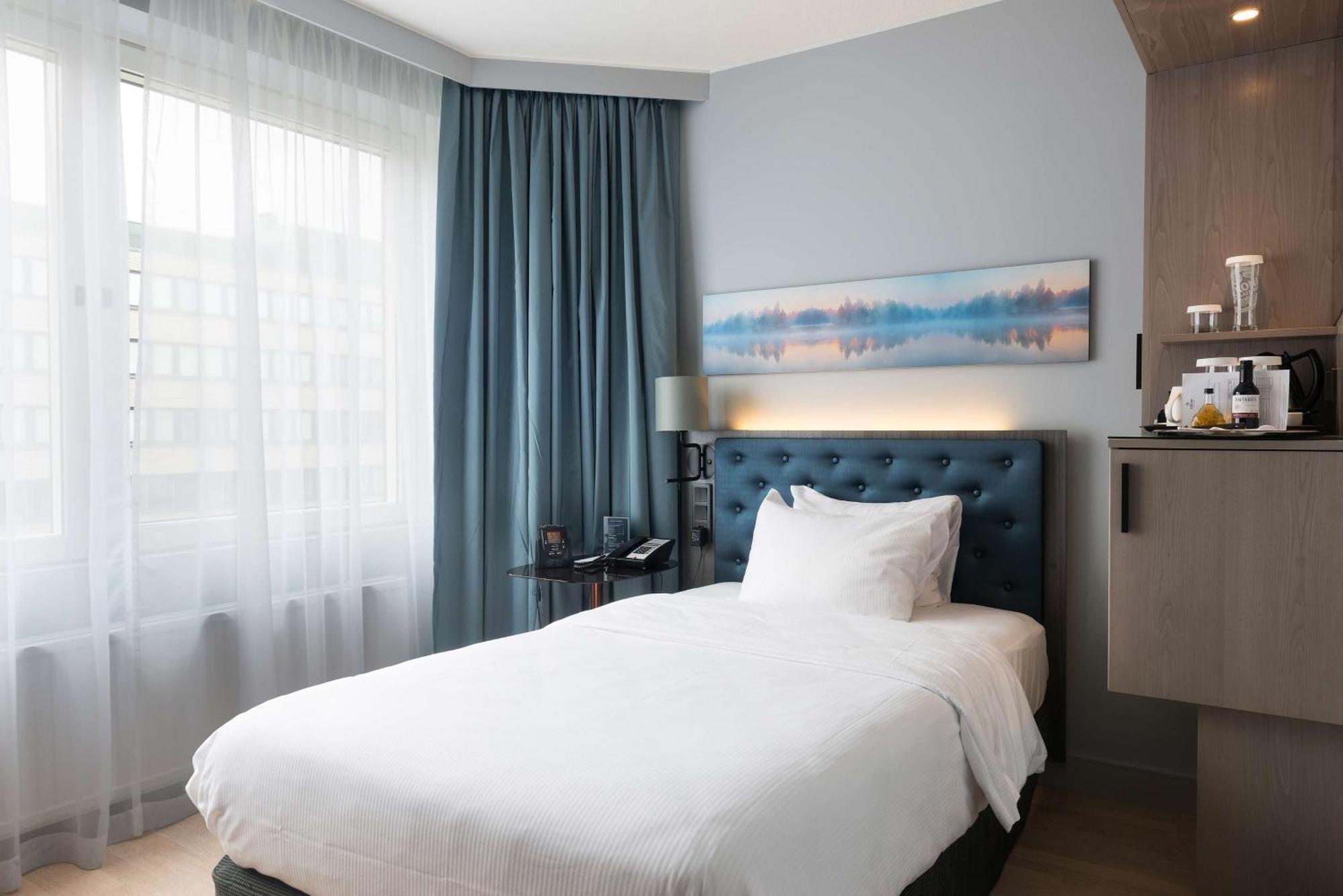 Hilton Helsinki Strand Exterior photo