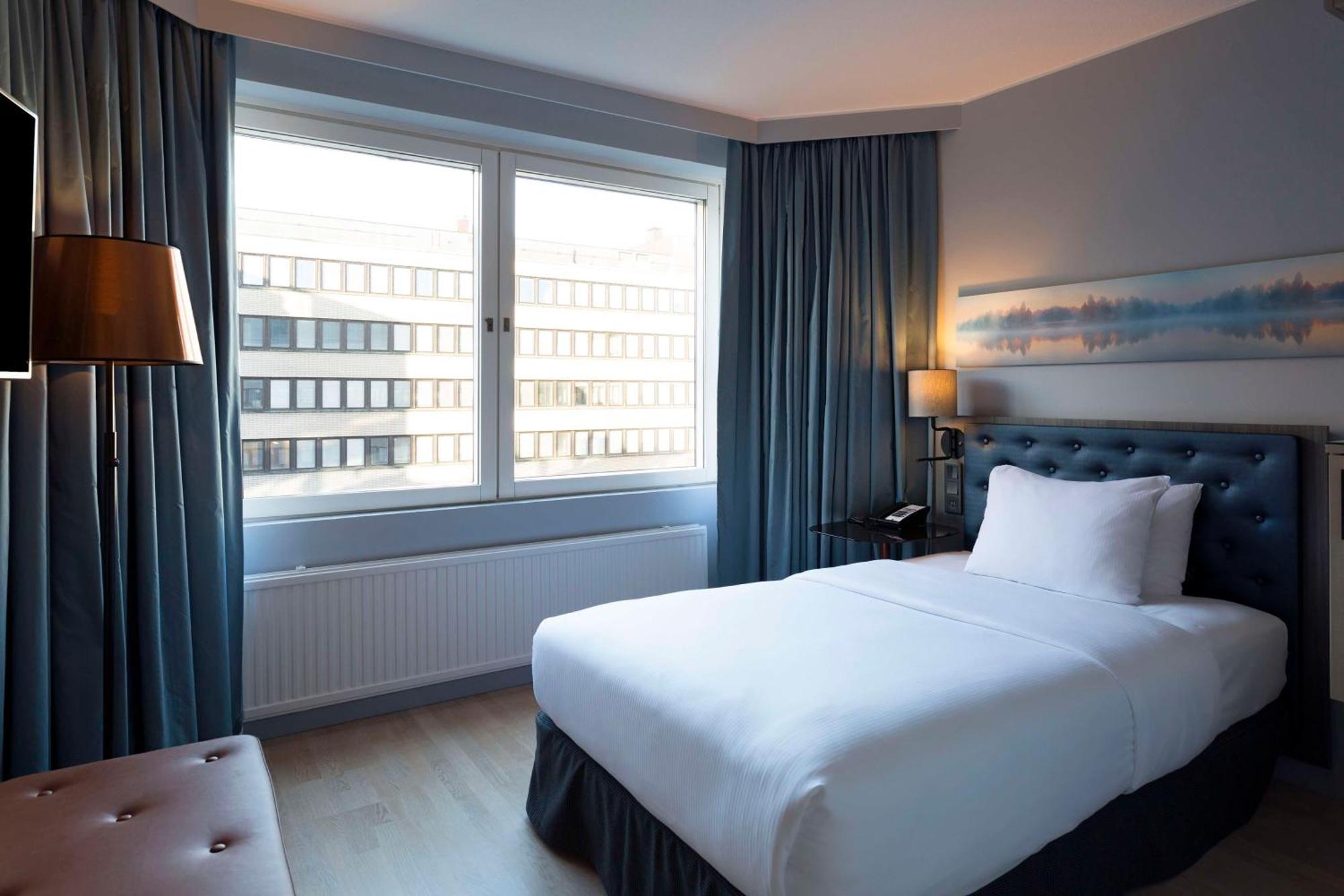 Hilton Helsinki Strand Exterior photo A room at the hotel